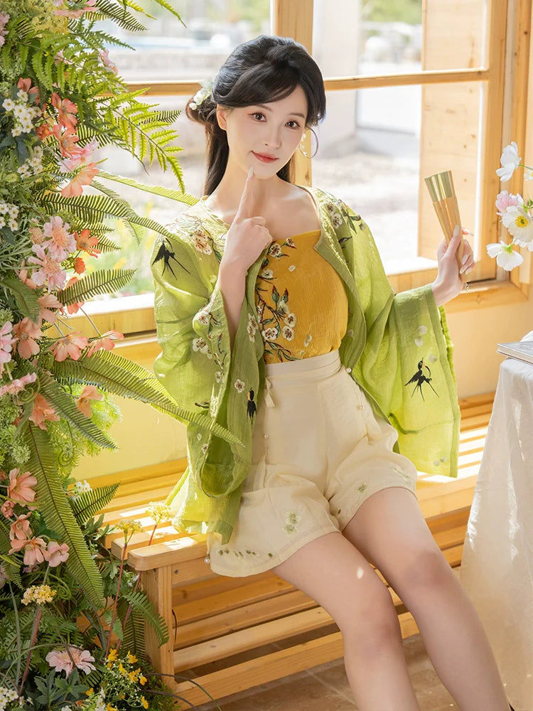 Qinghe 清和 - Modern Ming Dynasty Crewneck Shirt, Shorts Outfit for Summer