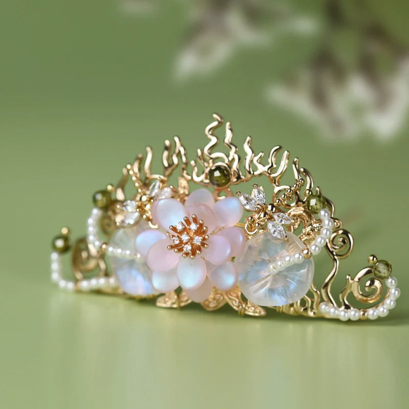 Crown: Lotus