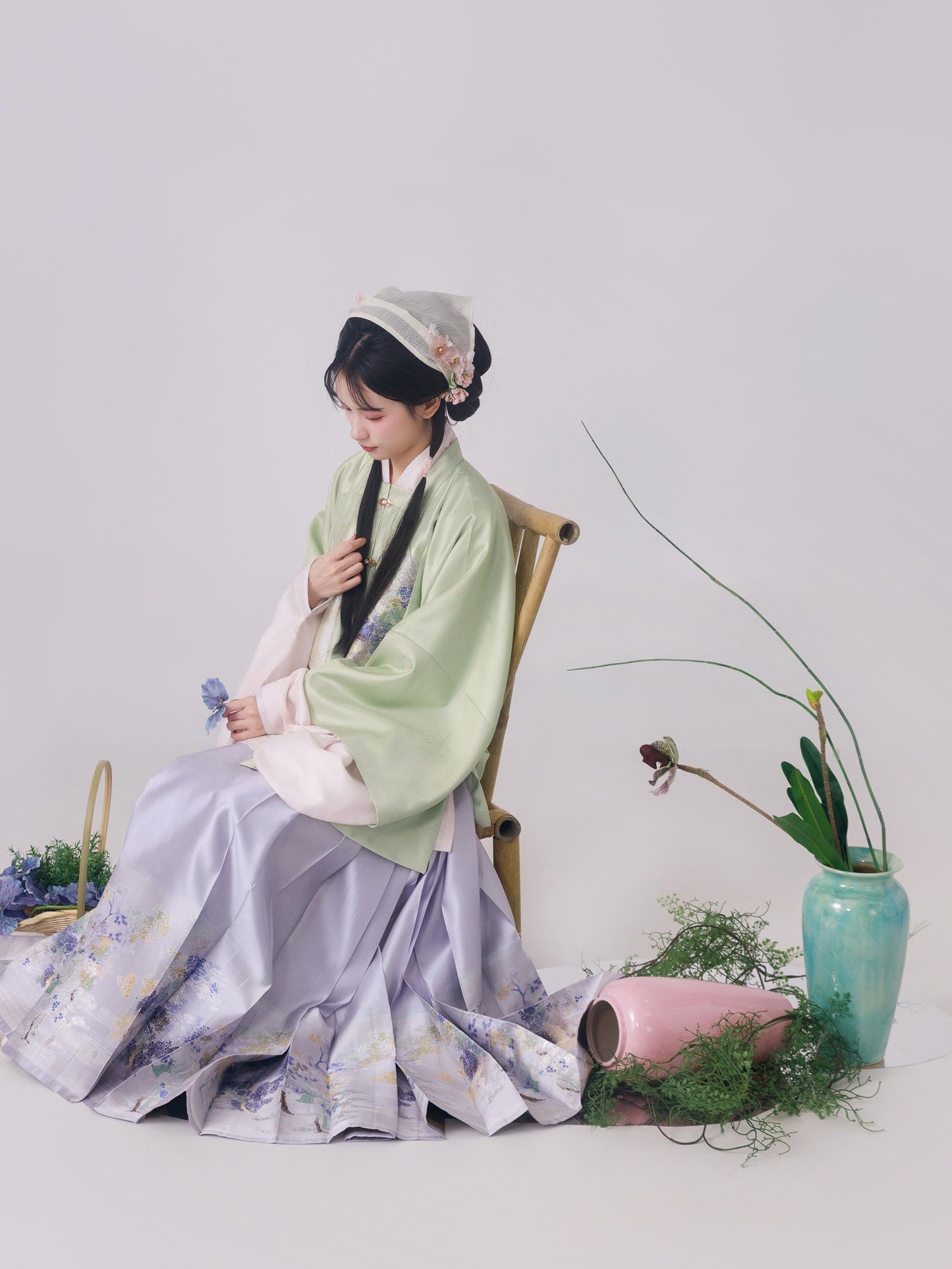 Henglin 横林 - Square Collar Top & Mamianqun Ming Dynasty Hanfu Set