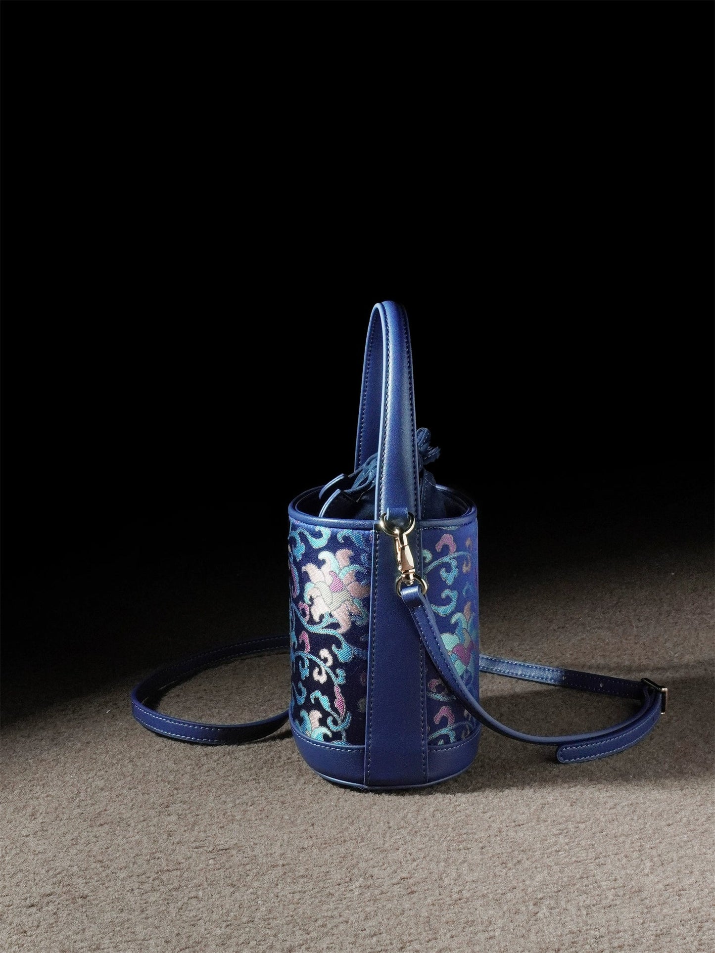 Lady Yang Sapphire Bucket Bag for Women