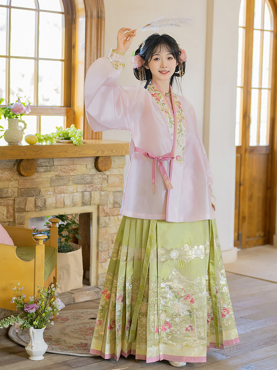 Bogu Linghua 博古菱花 - Cross Collar Top & Mamianqun Ming Dynasty Hanfu Set