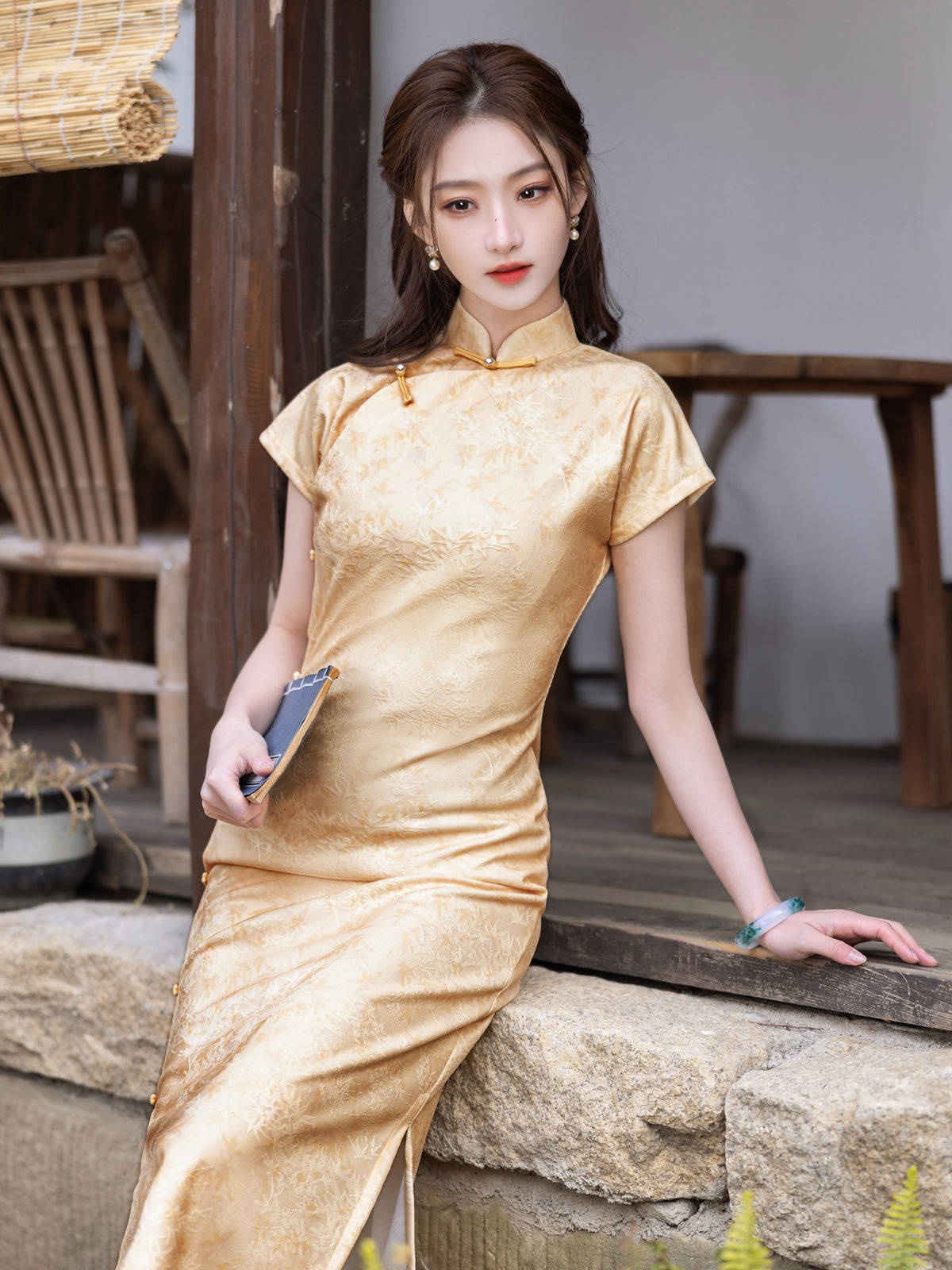 Light Gold 淡金 - Short Sleeve Gold Cheongsam