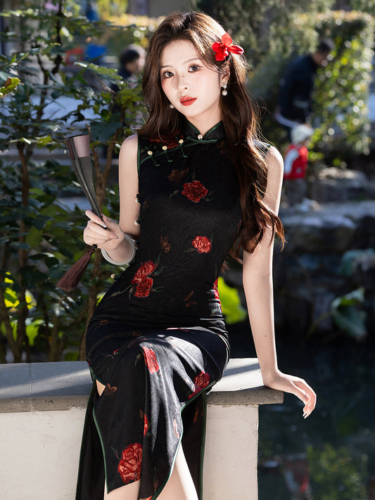 Jade Pillow 玉枕 - Sleeveless Black Flower Long Cheongsam