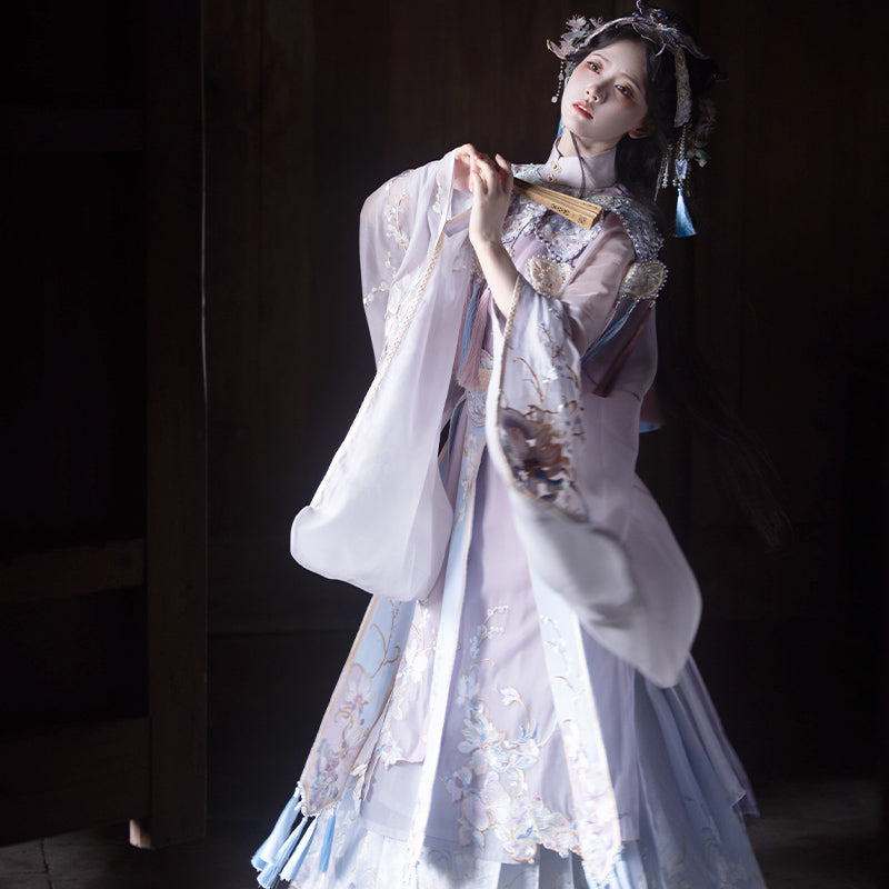 Lady Yu 虞姬 - Opera Style & Mamianqun Ming Dynasty Hanfu Set (Preorder)
