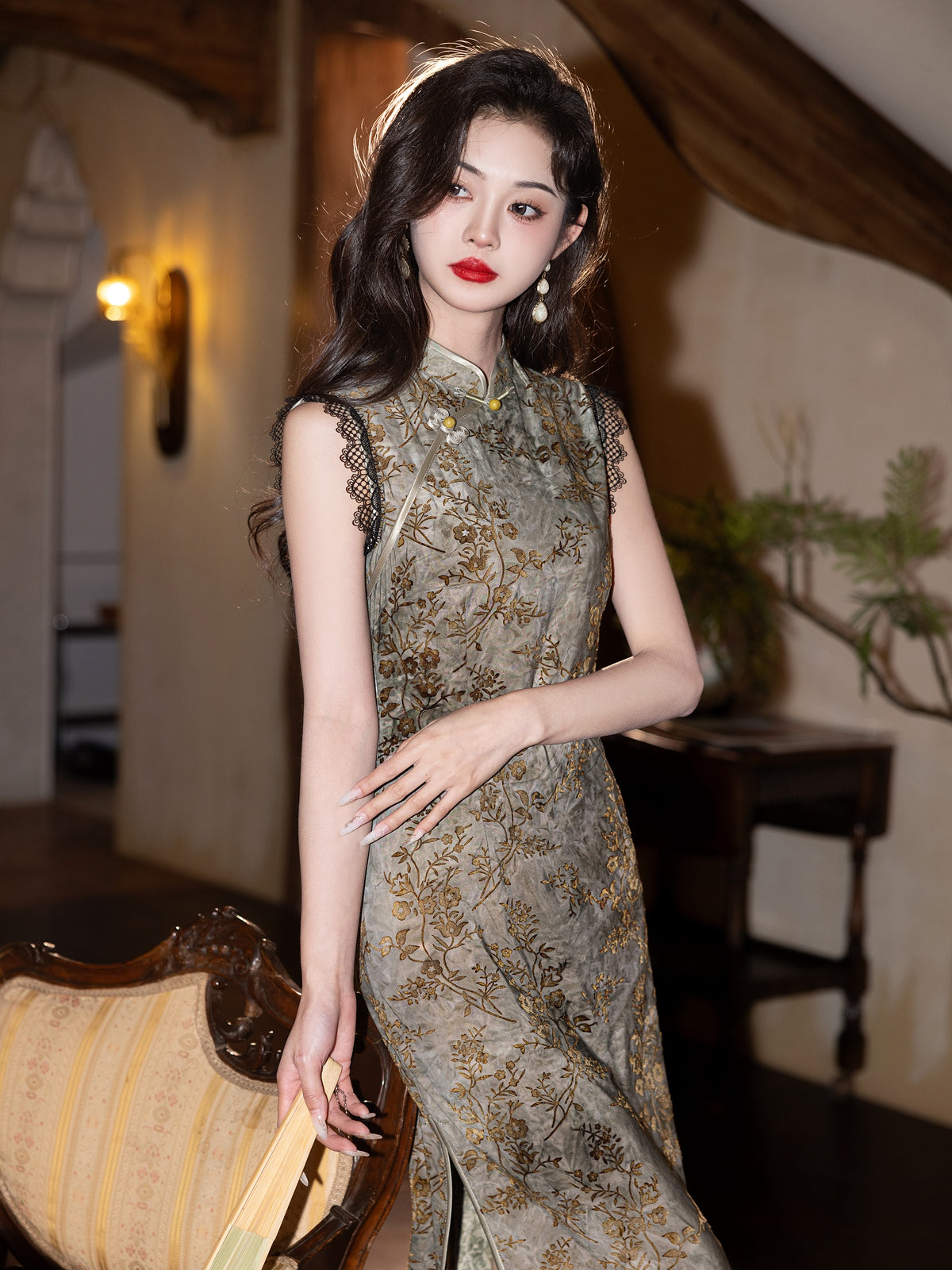 Quaint Incense 古雅凝香 - Sleeveless Grey Midi Cheongsam