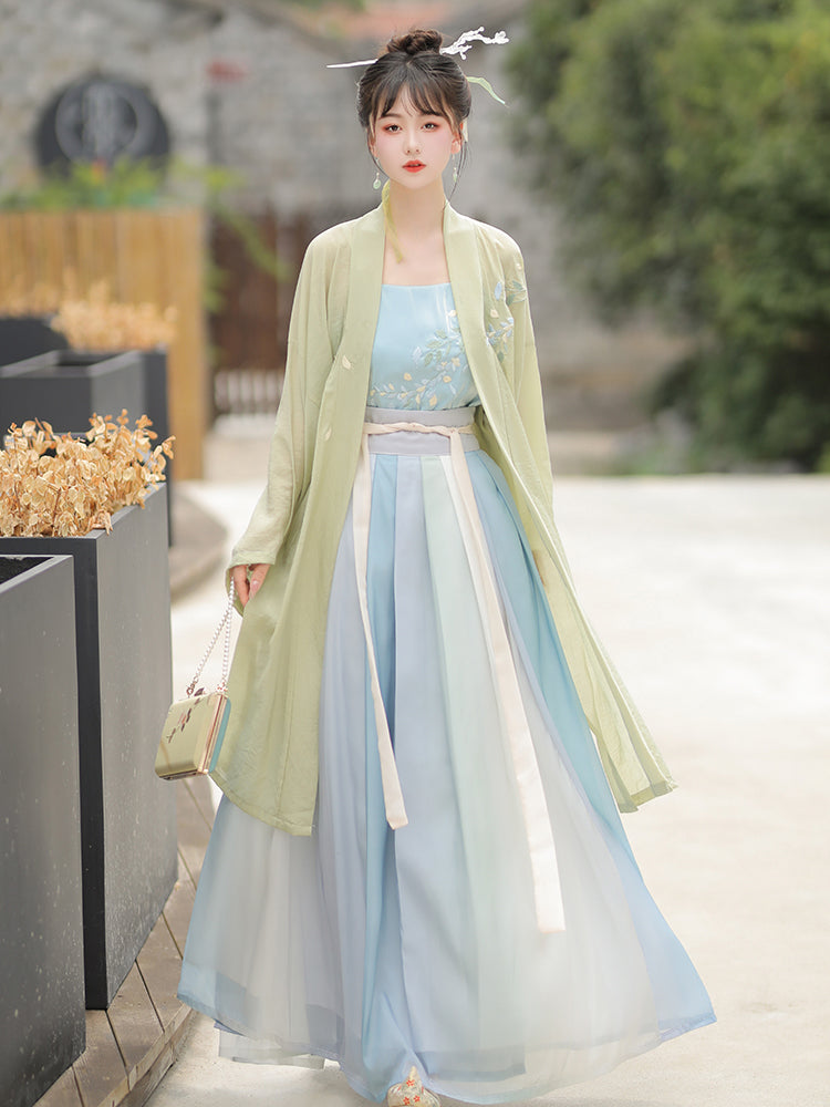 Menghua 梦华 - Song Dynasty Style Qiyao Ruqun Hanfu