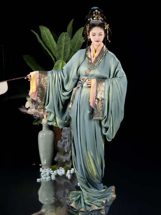 Li Ji - Warring States and Han Dynasty Straight Hem Robe