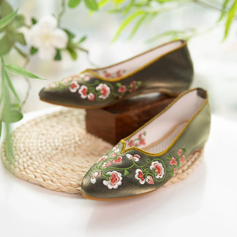 Esme - Floral Embroidered Cheongsam Shoes