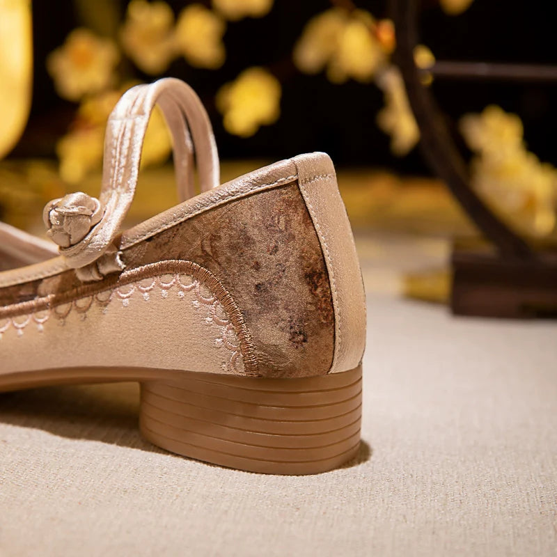 Beatrice - Embroidered Chinese Style Shoes