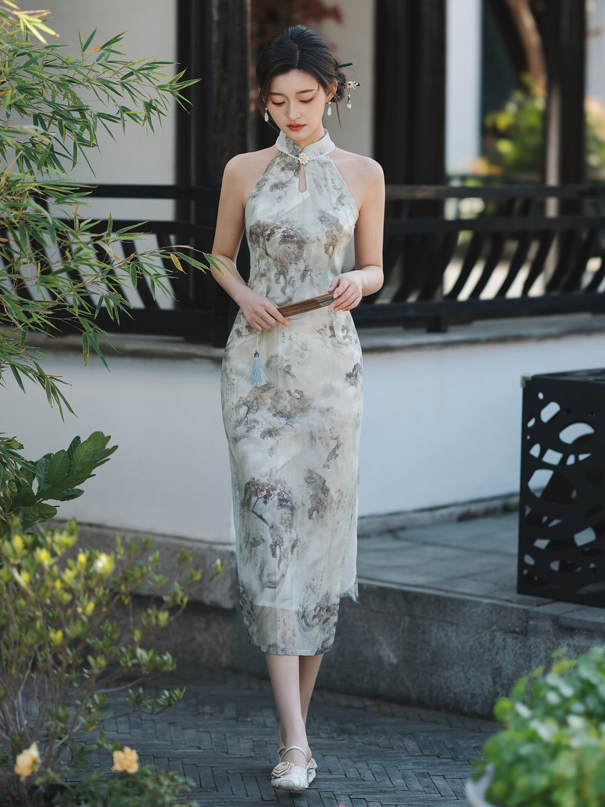 Cold Ink 清冷水墨 - Halter Neck Midi Cheongsam