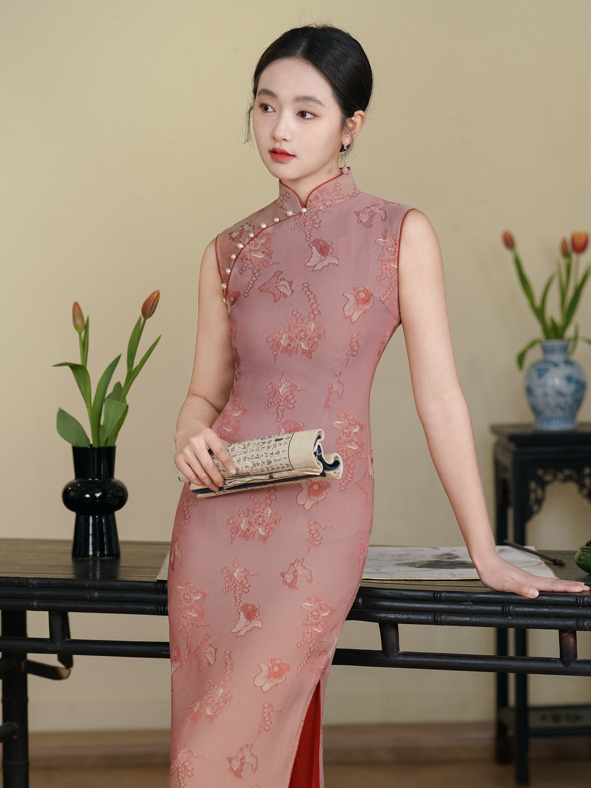 Fenghua Juedai 风华绝代 - Sleeveless Dusty Pink Long Cheongsam