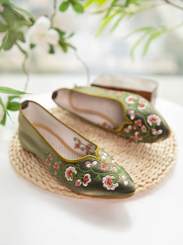 Esme - Floral Embroidered Cheongsam Shoes