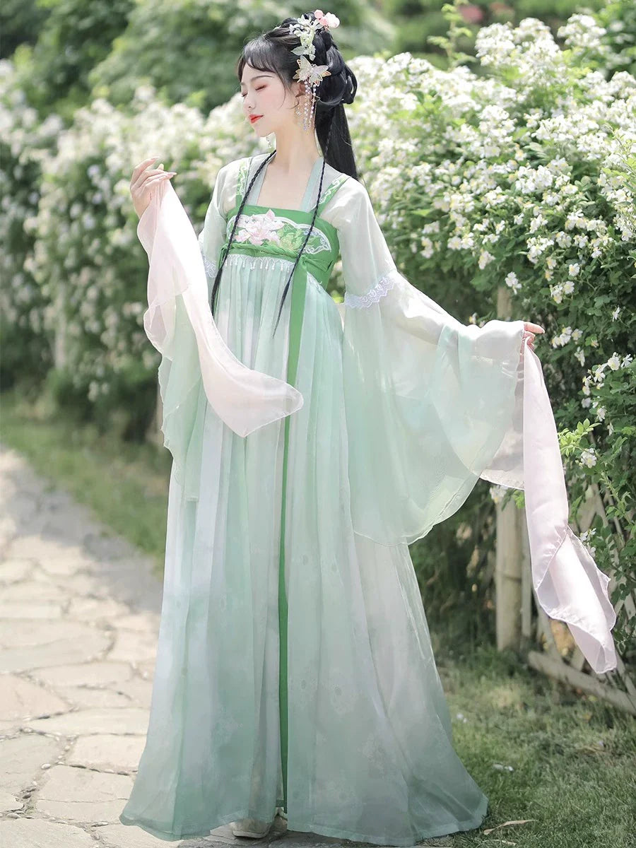 Little Lotus - Tang Dynasty Qixiong Ruqun Modern Hanfu Dress