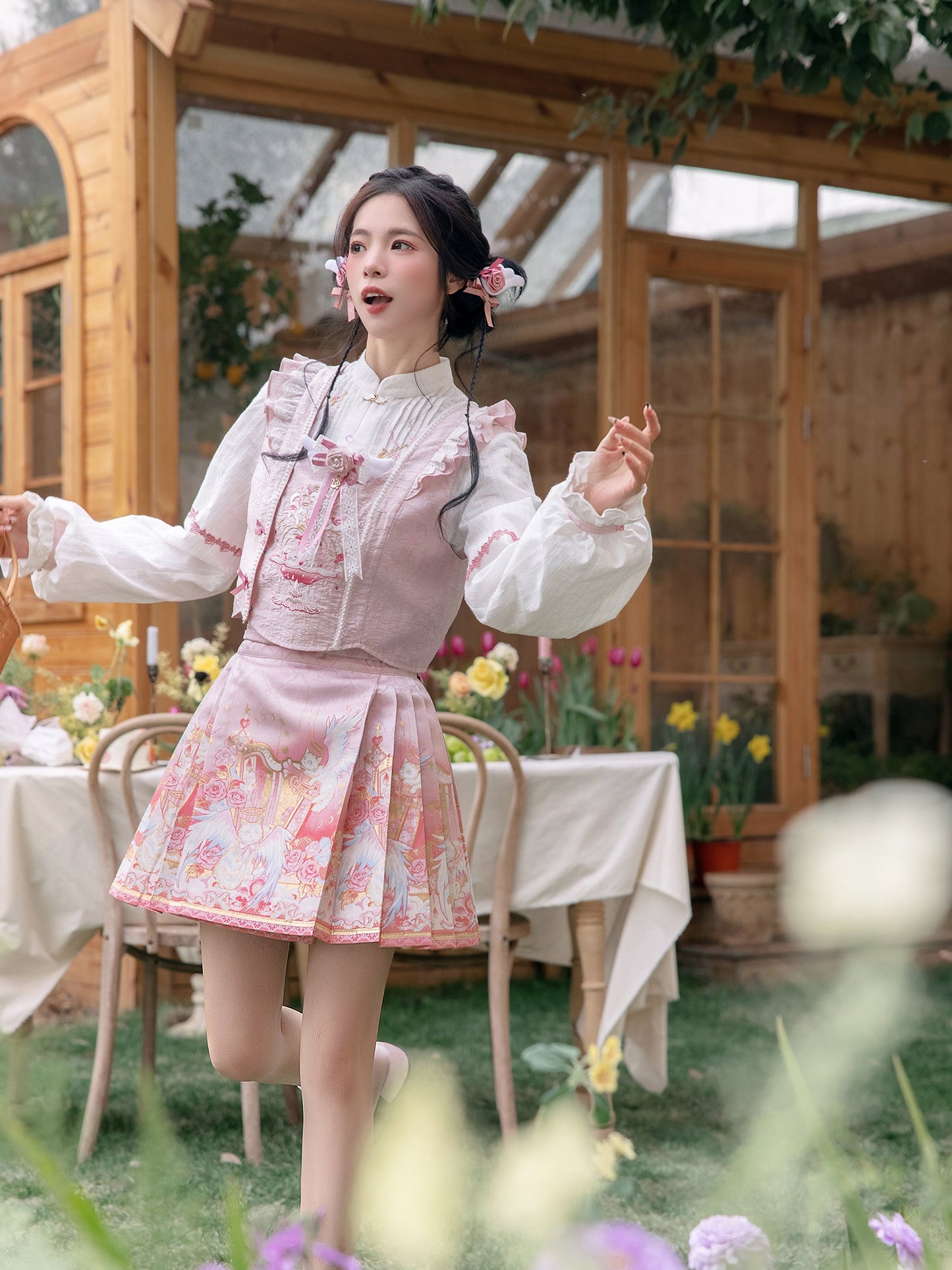 Angel's Voice 天使之声 - Ming Dynasty Modern Hanfu and Mamianqun (Preorder)