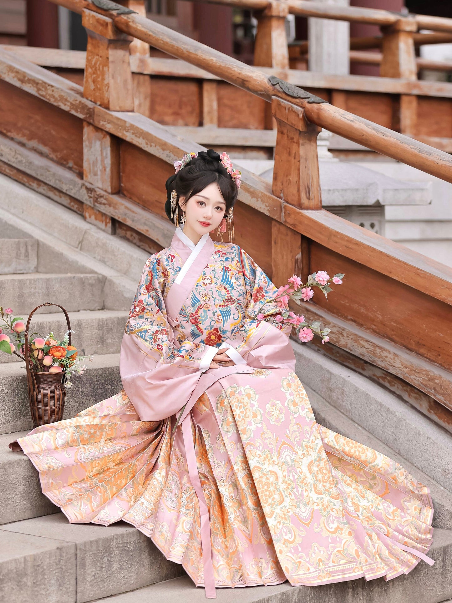 Rosa - Cross Collar Top & Mamianqun Ming Dynasty Hanfu Set