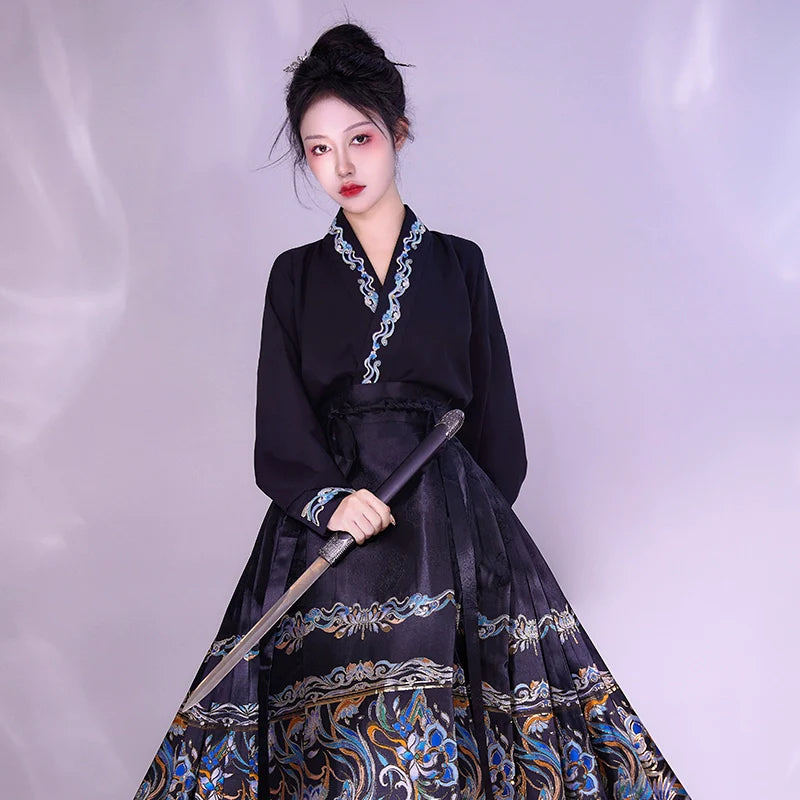 Ming Dynasty x Modern Hanfu: Endless Endeavor 精卫填海