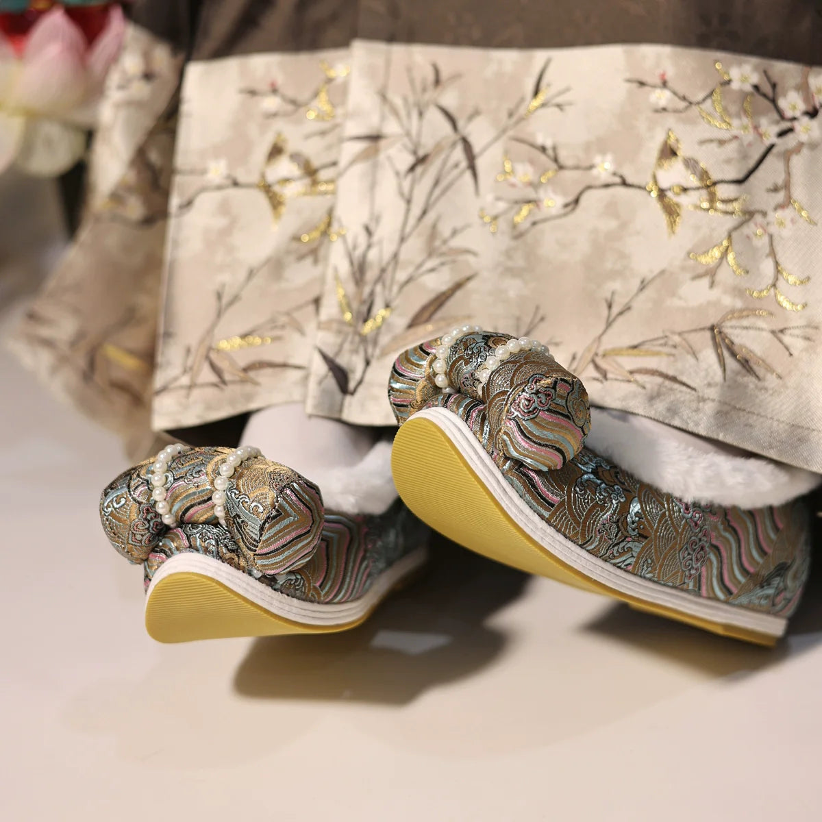 Stella - Embroidered Chinese Hanfu Bow Shoes
