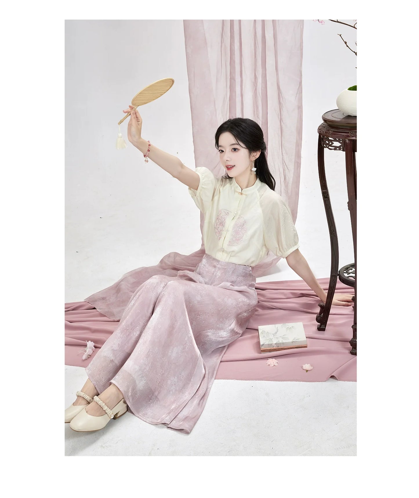 Ming Dynasty x Modern Hanfu: Summer Mist 粉雾花影 (Preorder)