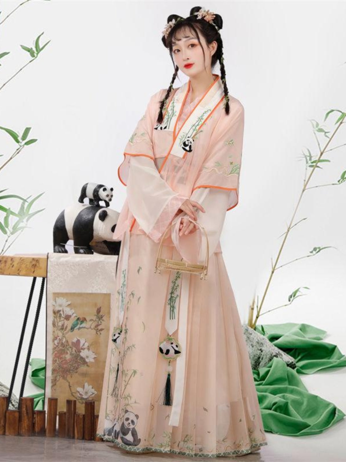 Panda 熊猫 - Song Dynasty Style Qiyao Ruqun Hanfu