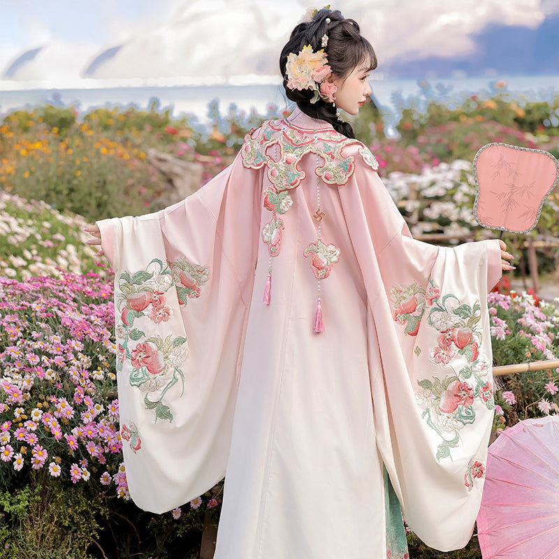 Jade Peach 金镶玉桃 - Cloud Collar & Mamianqun Ming Dynasty Hanfu Set