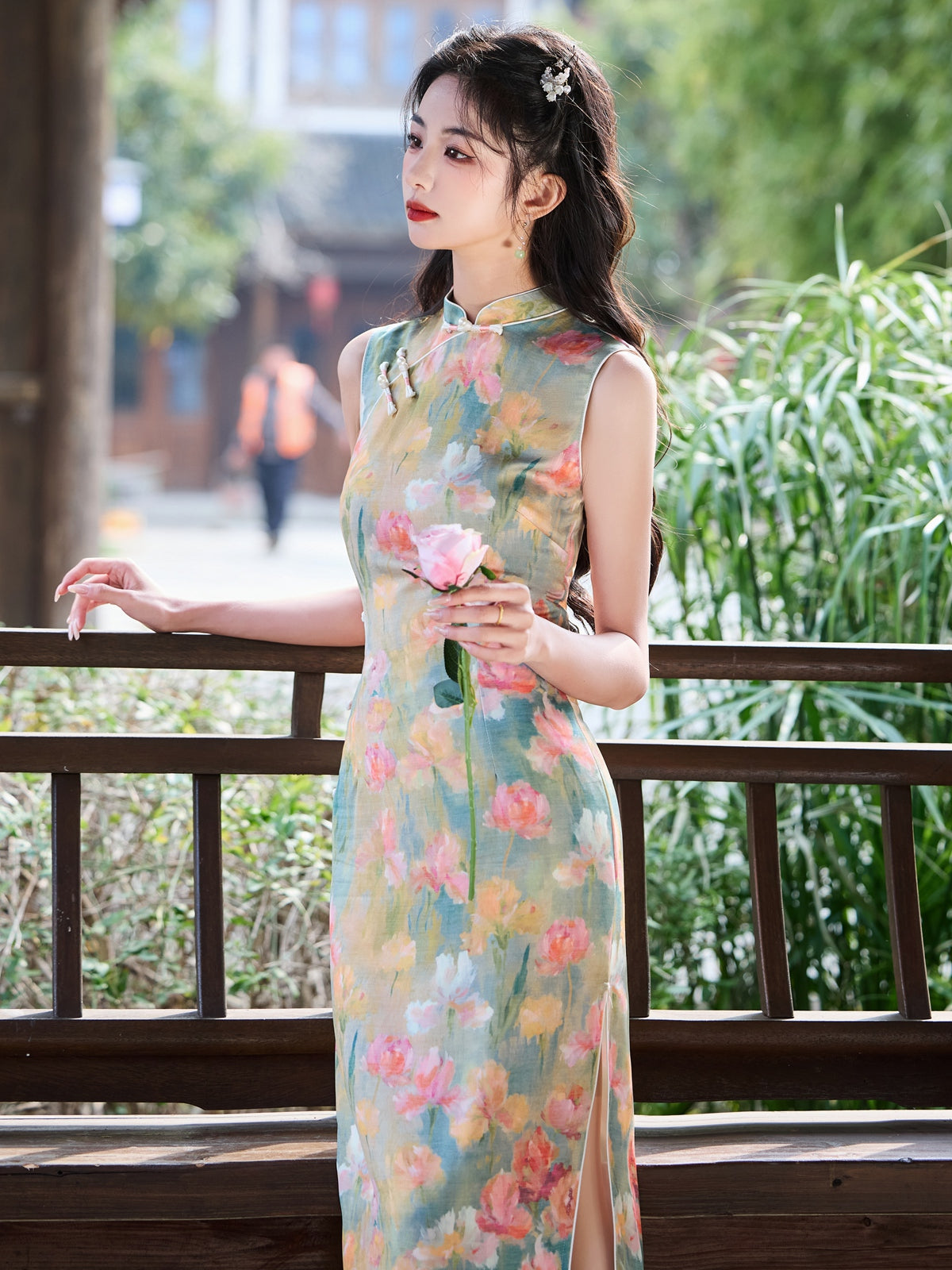 Huayi 花逸 - Sleeveless Retro Floral Long Cheongsam