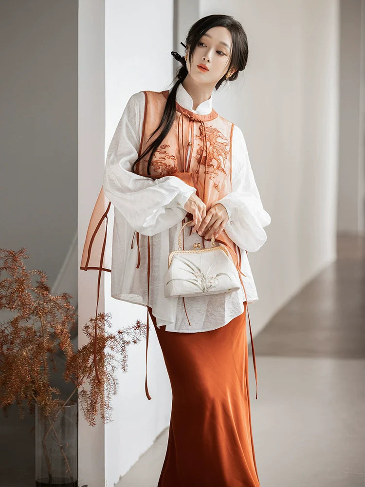 Ming Dynasty x Modern Hanfu: Dreaming Carp 梦鲤 (Preorder)