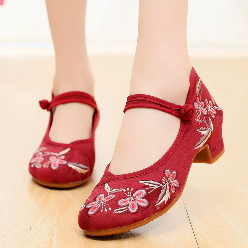 Ariella - Embroidered Chinese Style Shoes