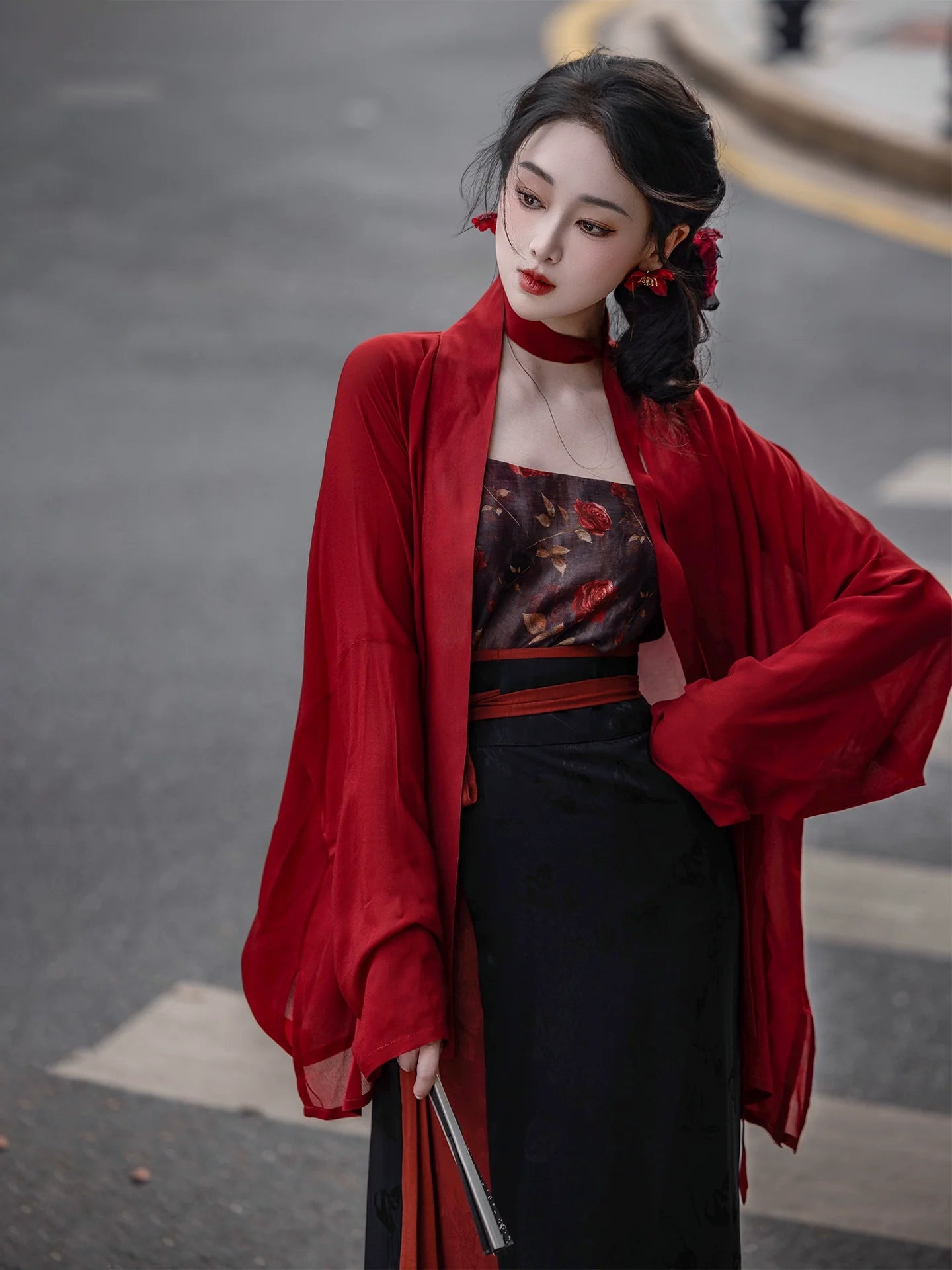 Rose Whisper 玫瑰夜语 - Modern Song Dynasty Hanfu Outfit (Preorder)