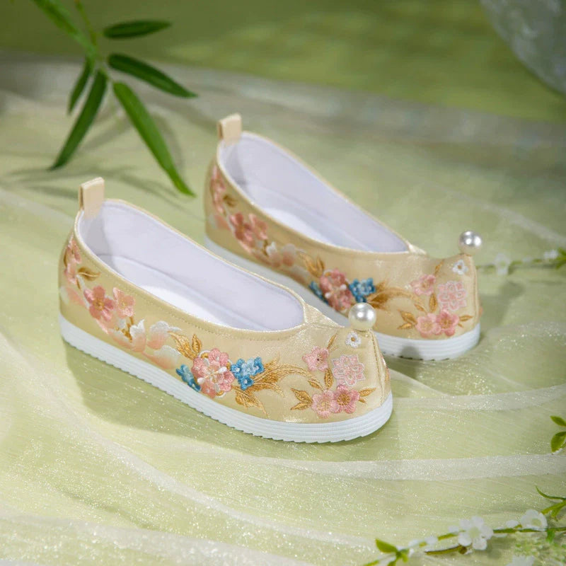 Kayla - Embroidered Chinese Hanfu Shoes