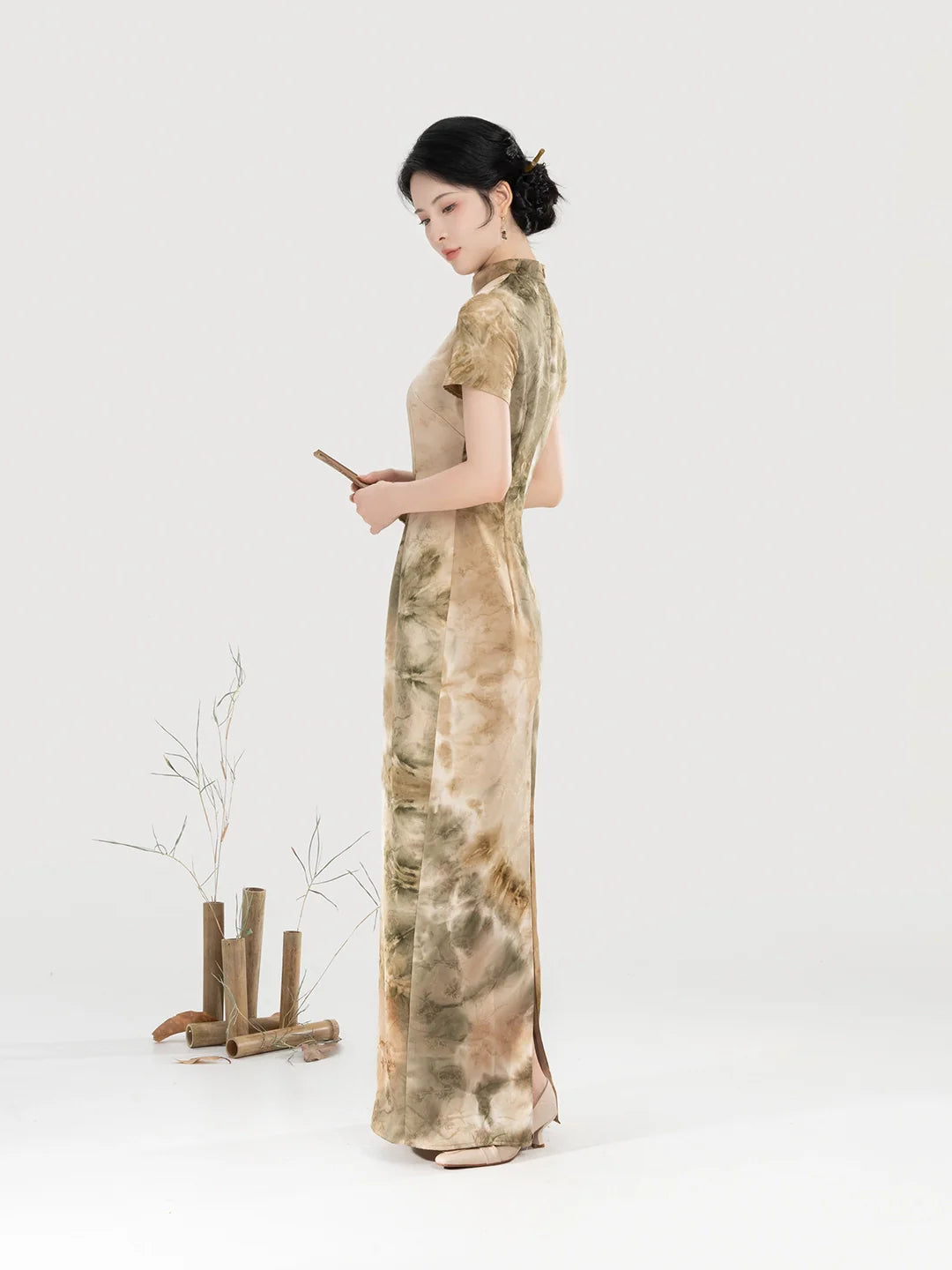 Qingshan Fog 青山雾 - Short Sleeve Long Cheongsam (Preorder)