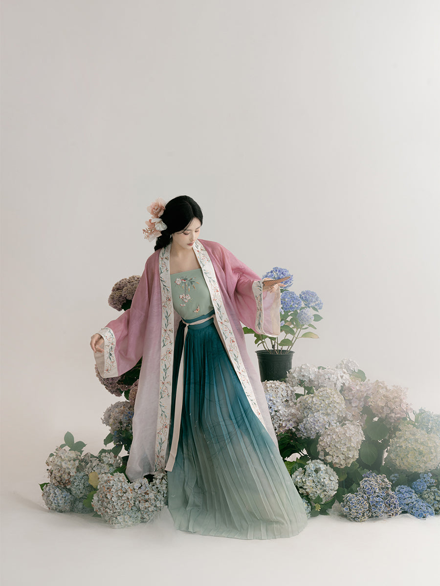 Lotus Pond - Song Dynasty Style Qiyao Ruqun Hanfu