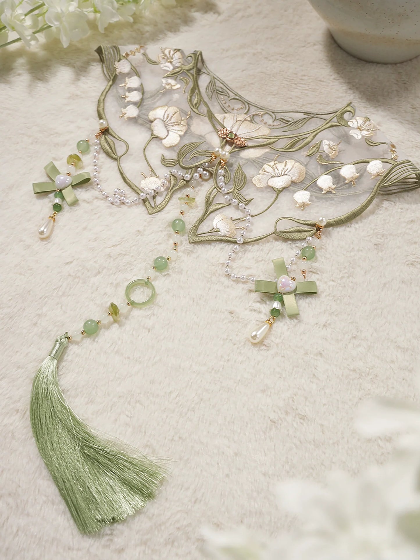 Ming Dynasty Modern Hanfu, Mamianqun, Pear Blossom Song 梨花颂 (Preorder)