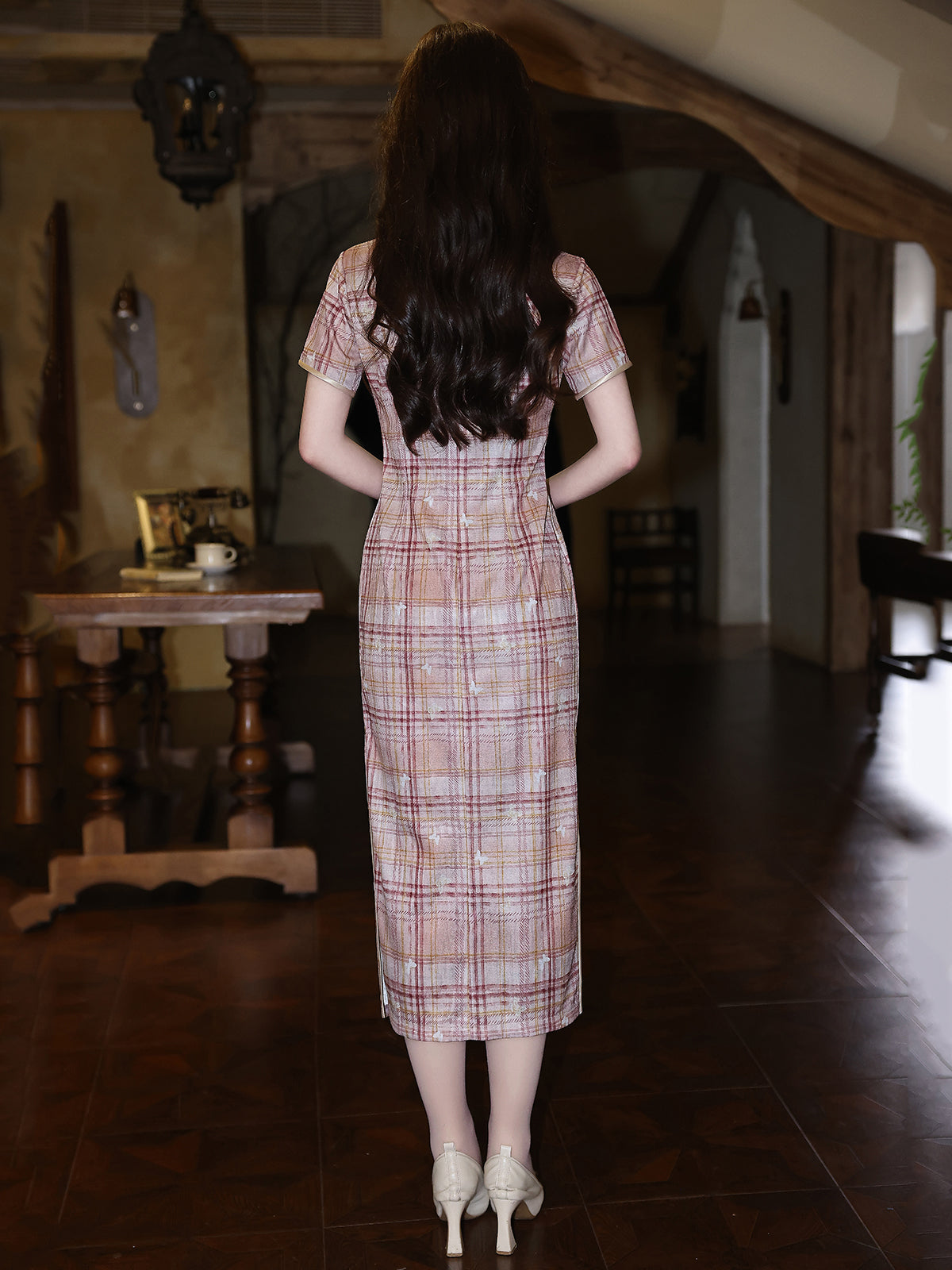 Warm Pink 暖粉 - Short Sleeve Plaid Cheongsam