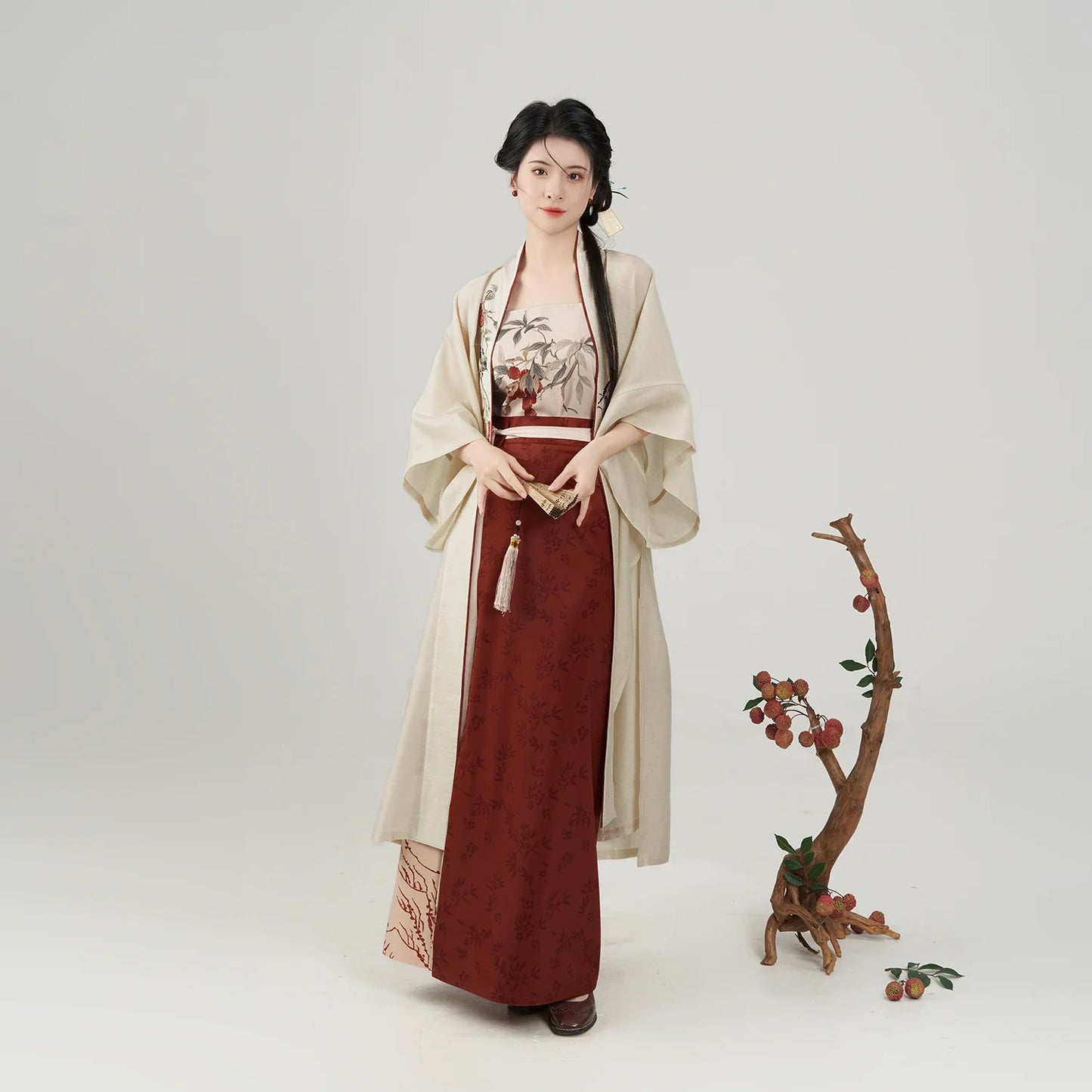 Song Dynasty x Modern Hanfu: Lychee Bliss 荔香晚鹊 (Preorder)