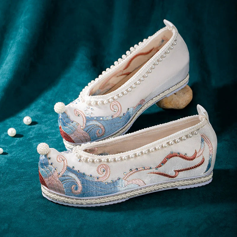 Waves - Embroidered Chinese Hanfu Shoes