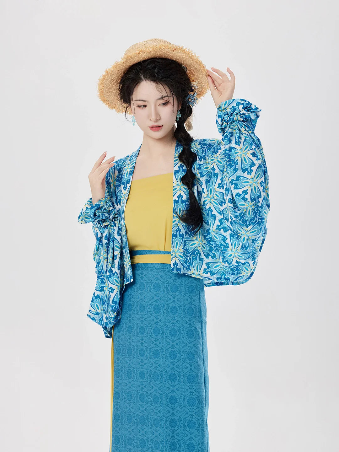 Coconut Forest 椰风林 - Modern Song Dynasty Hanfu Outfit (Preorder)
