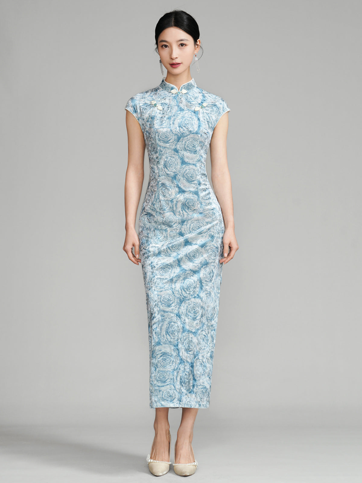 Aquamarine Flowers - Sleeveless Retro Long Cheongsam
