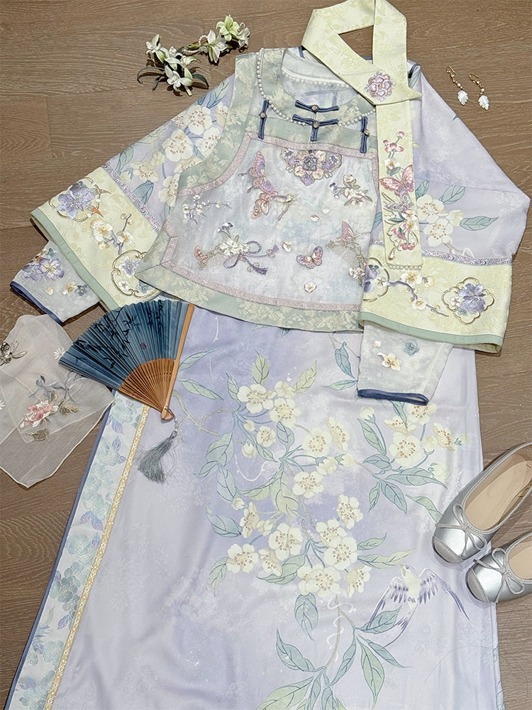 Hazy Moon 胧月 - Qing Dynasty Manchu Traditional Costume (Preorder)
