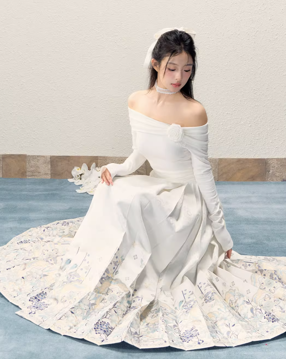 Ming Dynasty Modern Hanfu, Mamianqun, Snow Lady 轻罗