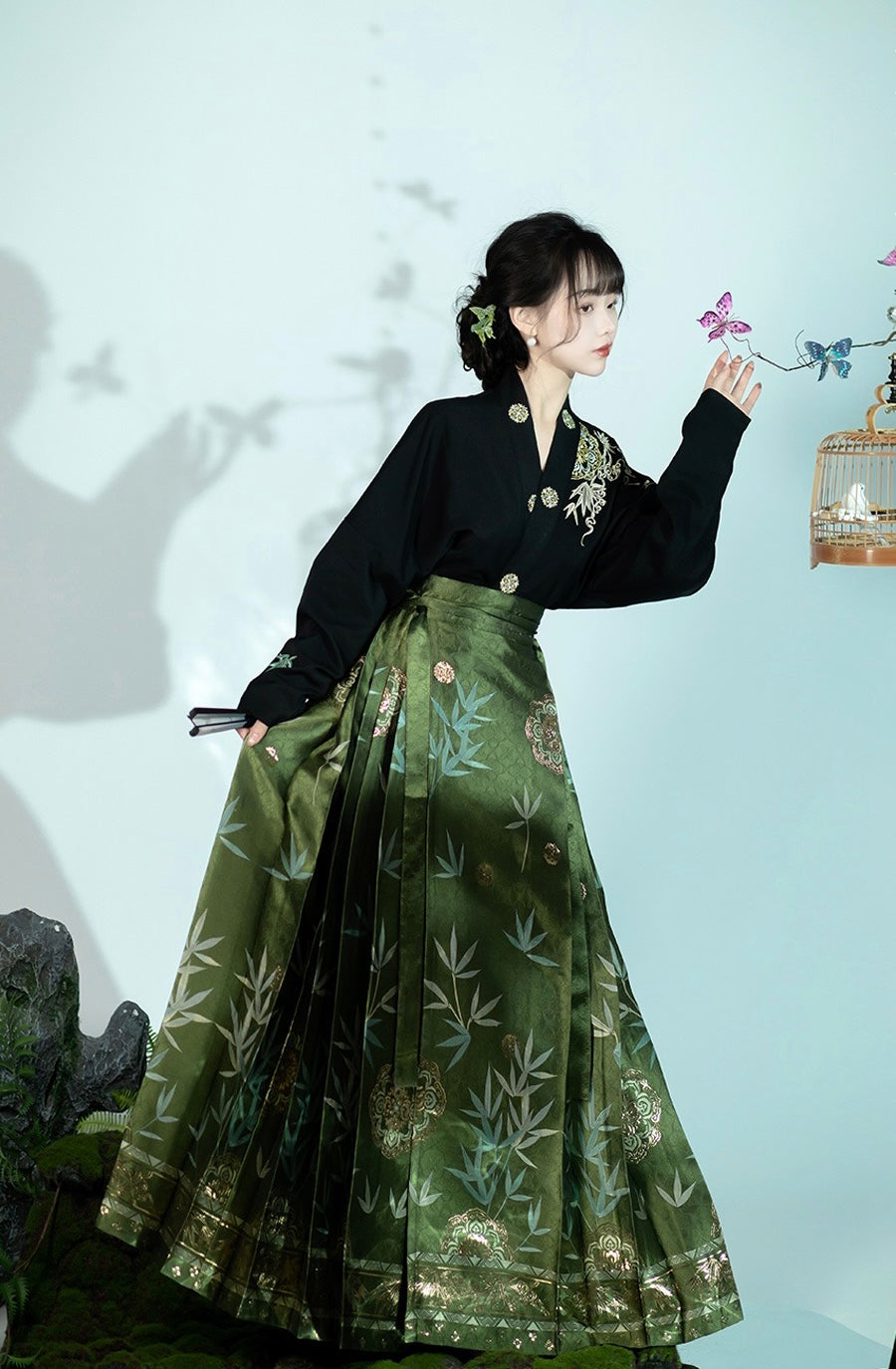 Ming Dynasty Modern Hanfu, Mamianqun, Bamboo Grove (Preorder)