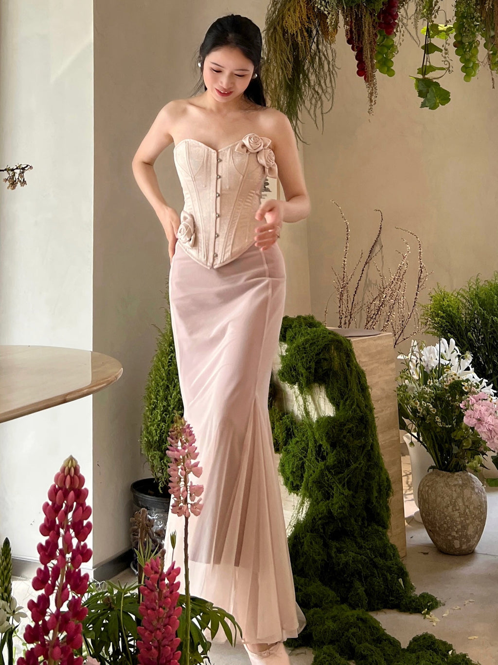 Blooming Ivory Rose Corset