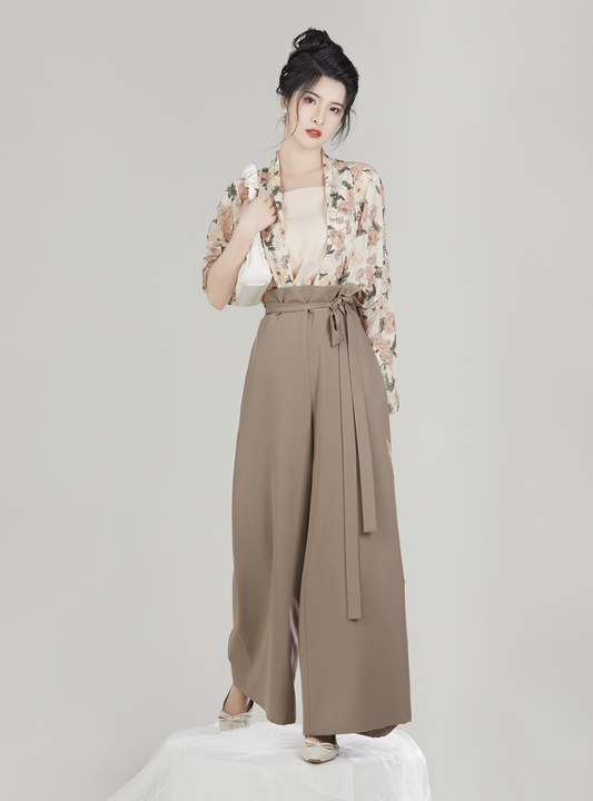 Modern Hanfu, Claire