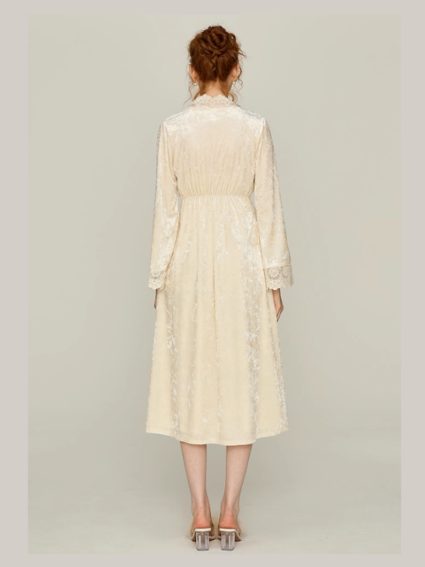 Ivory Velvet Garden Lace Nightgown Set