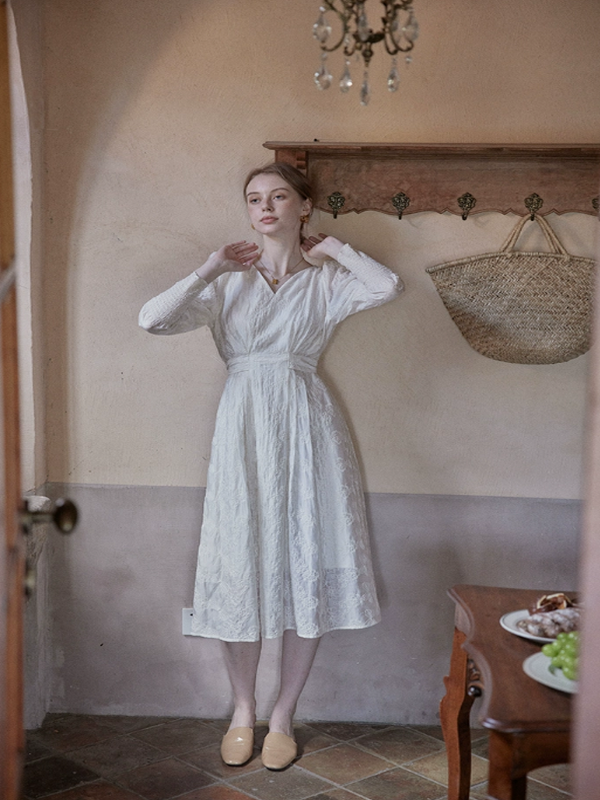 Ivory Blossom Reverie