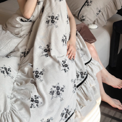 Vintage Blossom Nightfall Bedding Set