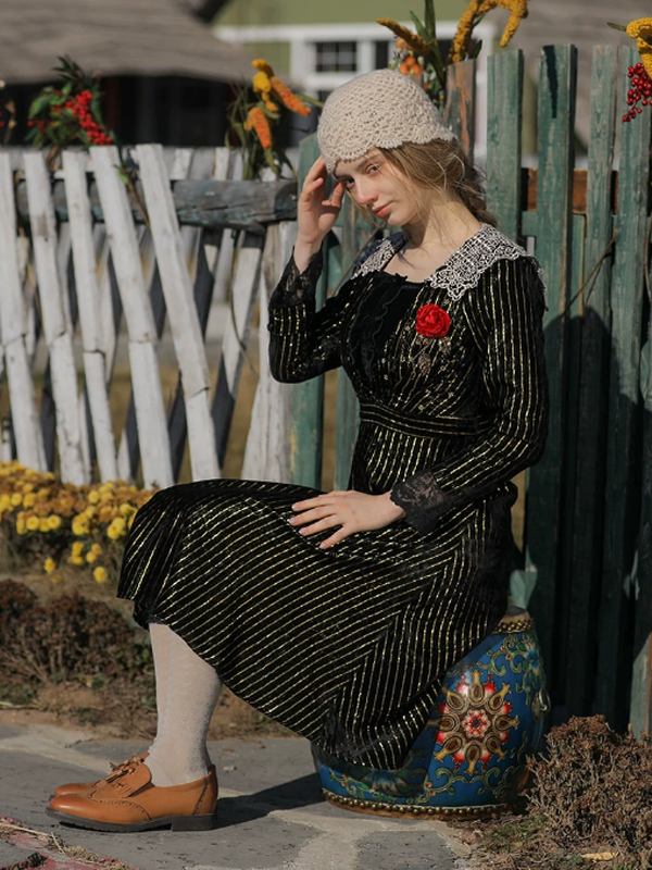 Golden Twilight Lace Dress