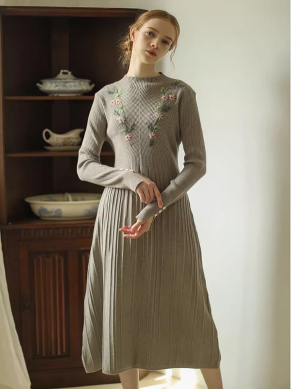 Elegant Blossom Pleats Dress