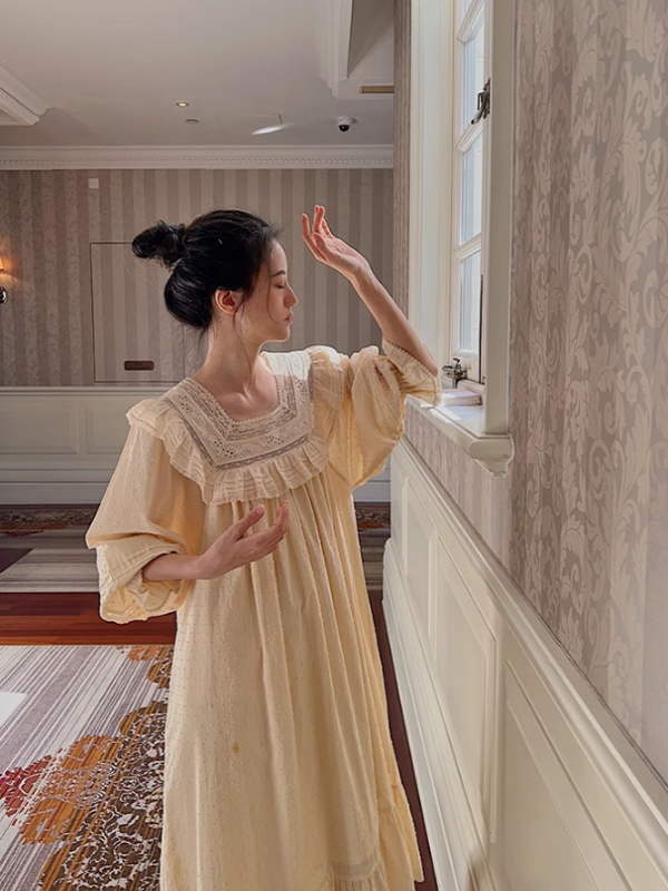 White Vintage Lace Long Nightgown