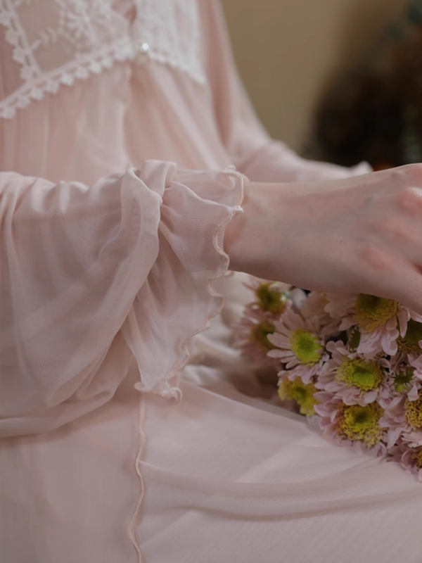 Vintage Lace Floral Nightgown Set