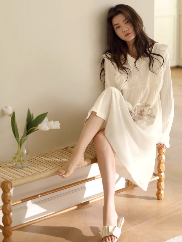 Vintage-Inspired Ivory Cotton Nightgown